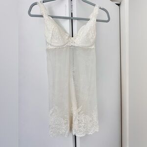 La Perla Elegant Cream Lace Chemise